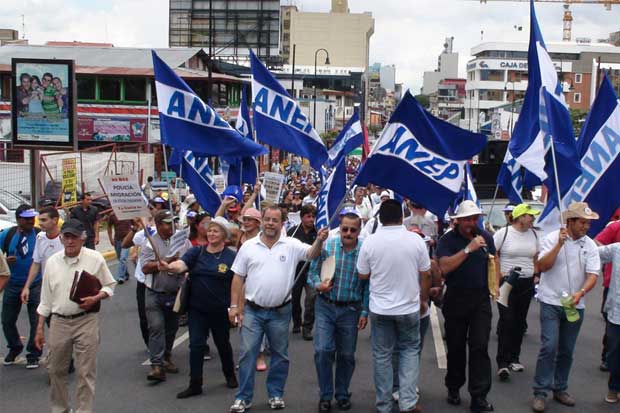 ANEP llama a los empleados municipales a huelga