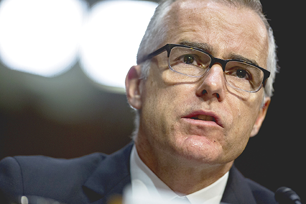 Director interino del FBI refuta lo dicho por Trump sobre Comey