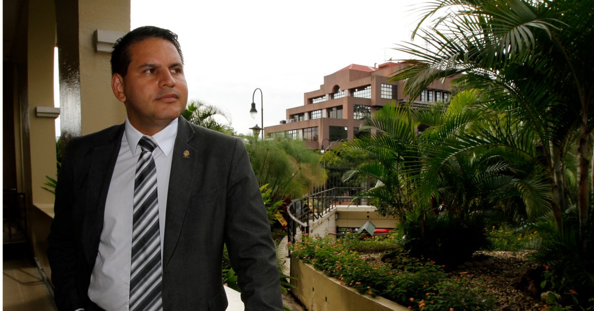 Fabricio Alvarado y Antonio Álvarez lideran, el PAC trata de meterse en la pelea