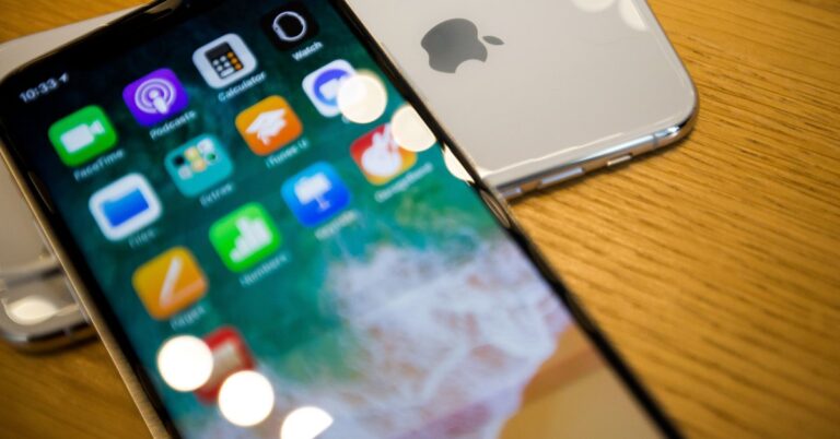 Apple planearía iPhone gigante de gama alta y modelo más barato