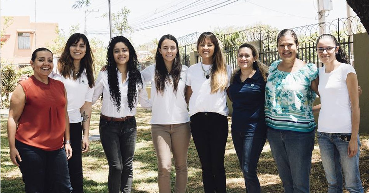 Comercios y restaurantes ticos crean campaña contra el acoso
