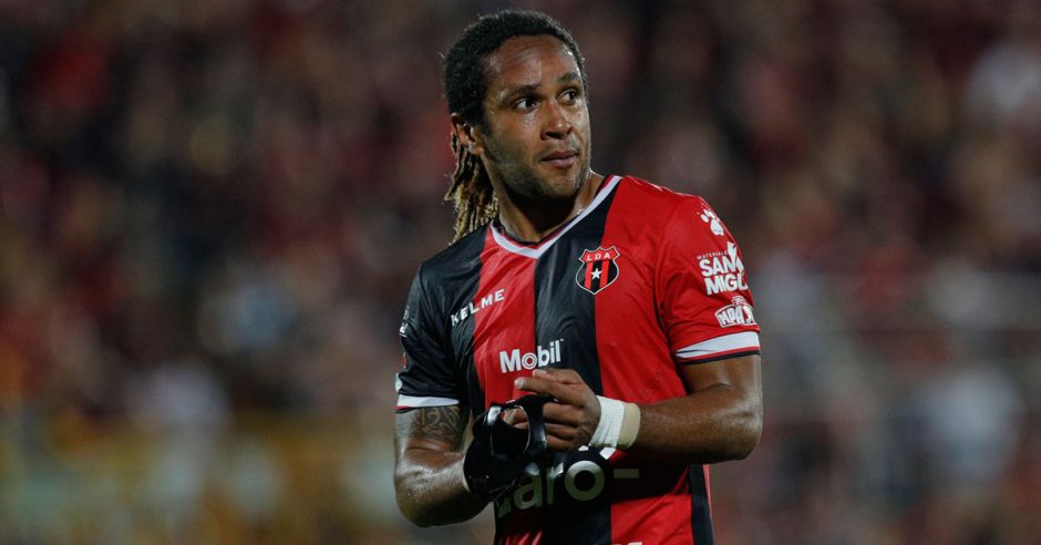 Jonathan McDonald, único de máximos goleadores en clásicos sin oportunidad en la Sele