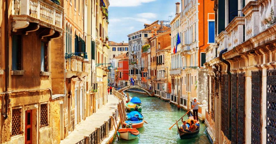 ¿Cómo sobrevivir un viaje a Italia, el país no asiático con más coronavirus?
