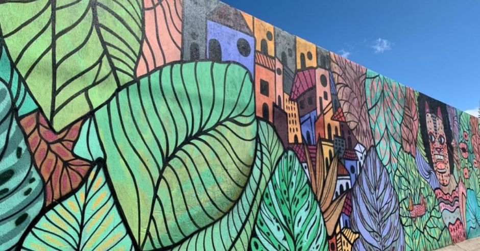 Mural inspirado en el Caribe embellece Cartago