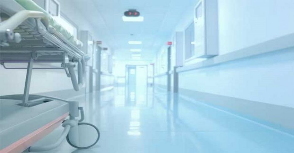 Tendencia a la baja en hospitalizaciones por Covid-19 frenó, advierte Román Macaya