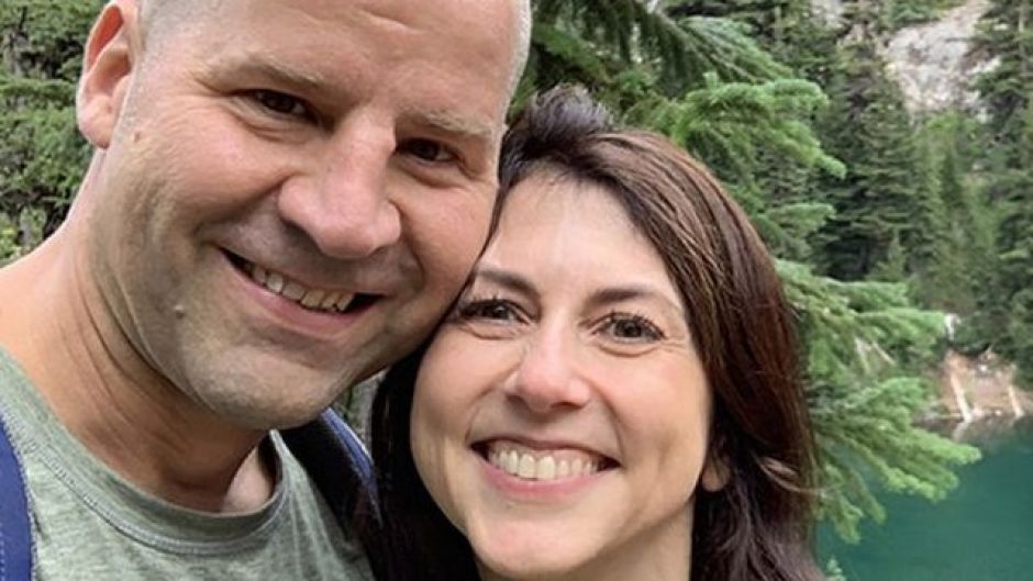 La nueva vida de Mackenzie Scott, la exmujer de Jeff Bezos que decidió donar US$6.000 millones de su fortuna