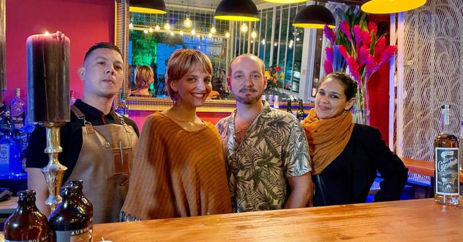 El Old Fashioned: casa histórica de San José convertida en el punto de la coctelería y los DJ