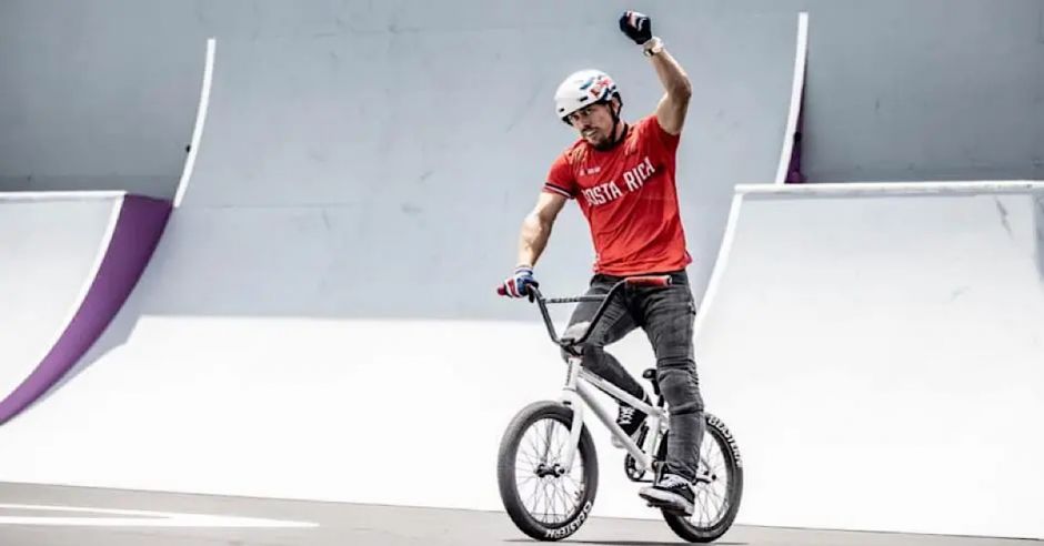 Kenneth Tencio finaliza noveno en el Mundial de BMX freestyle