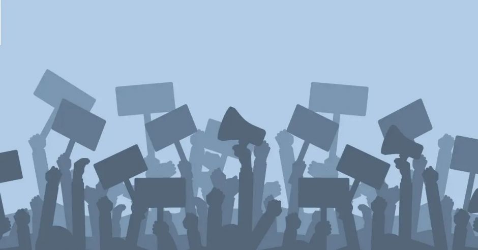 Sindicatos planean gran manifestación ante suspensión de directivos de Caja