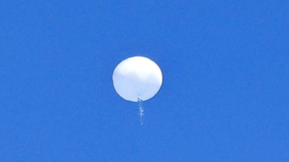La Fuerza Aérea de Colombia registra el paso de un globo en su espacio aéreo similar al que pasó por Costa Rica