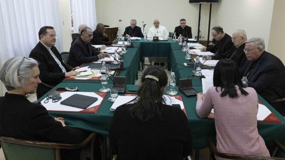 "Desmasculinizar a la iglesia": quiénes son las 3 mujeres invitadas por el papa Francisco a participar en el Consejo de Cardenales