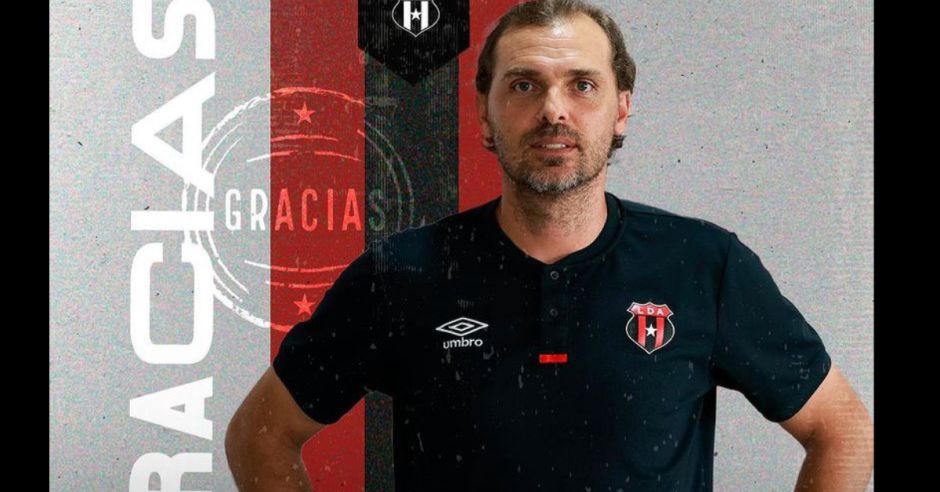 Alajuelense despide al técnico que le dio la "30", ¿Quién llegará en lugar de Carevic?