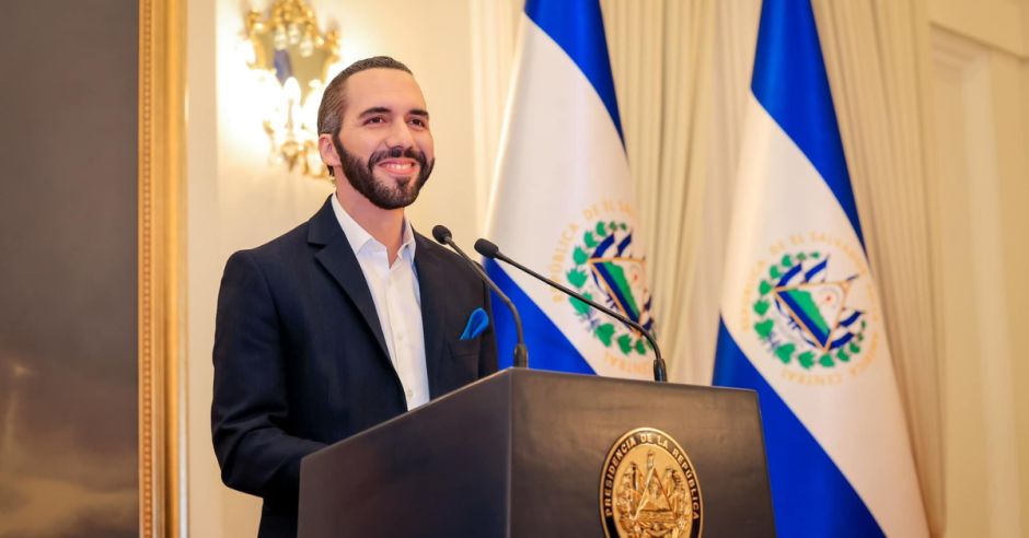 Nayib Bukele despide a 300 funcionarios por promover la agenda LGBTIQ+