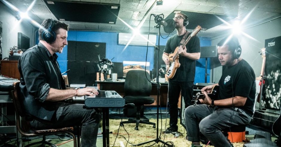 Continental revive "Compadre", un clásico del rock costarricense