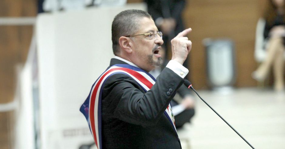 Rodrigo Chaves enciende polémica al pedir voto por “diputados patriotas” en 2026