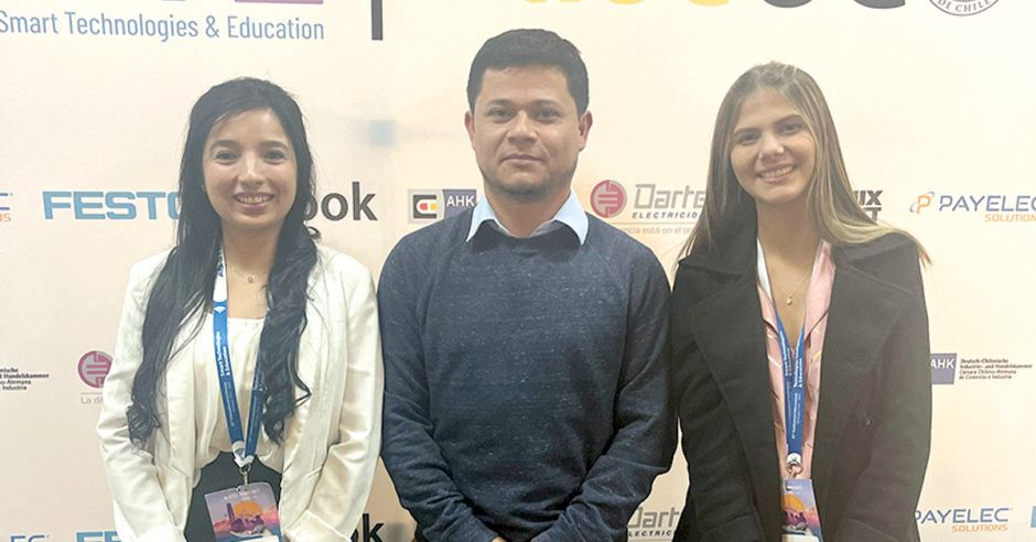 UNED gana doble premio internacional por sus laboratorios remotos