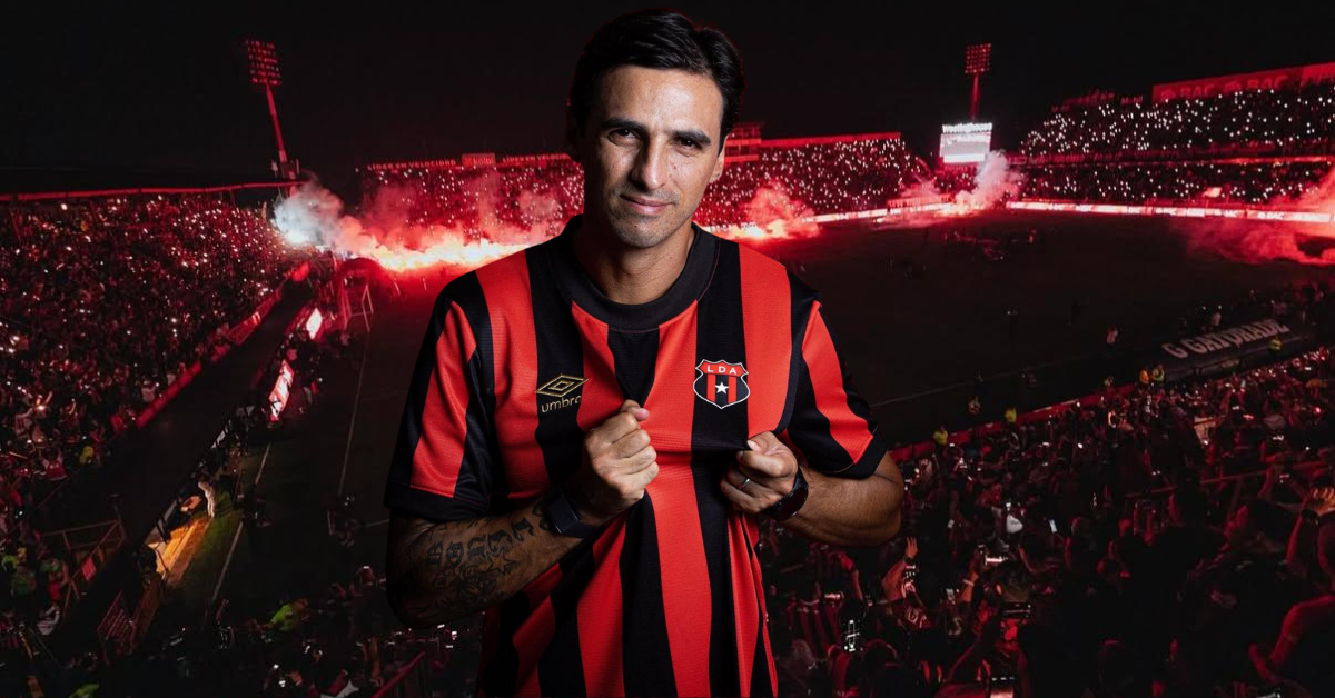 Bryan Ruiz felicita al arbitraje y envía mensaje a Saprissa tras avanzar a la final