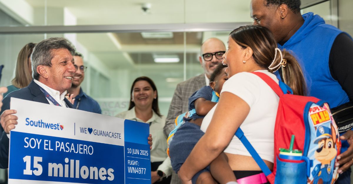 (Video) Récord en Guanacaste: pasajero 15 millones llega desde Estados Unidos