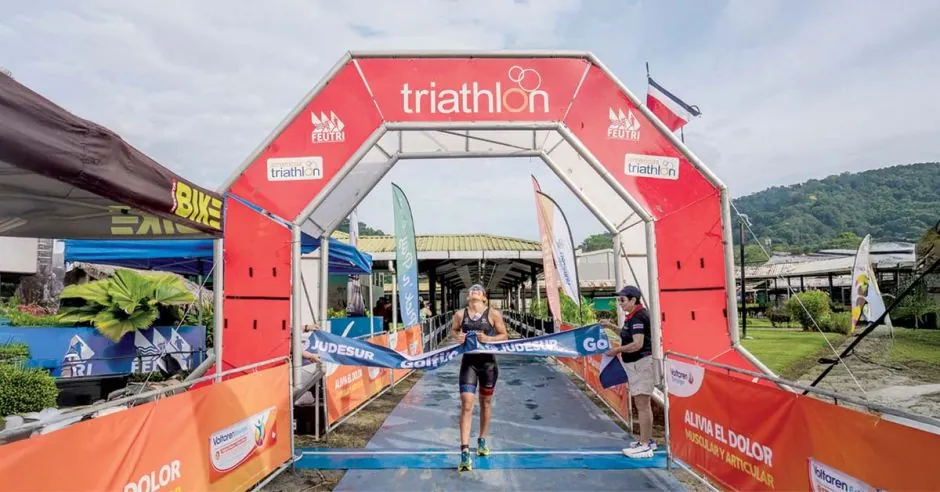 Catalina Torres se corona campeona nacional de triatlón