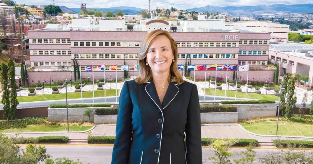 BCIE alcanza histórica calificación crediticia AA+