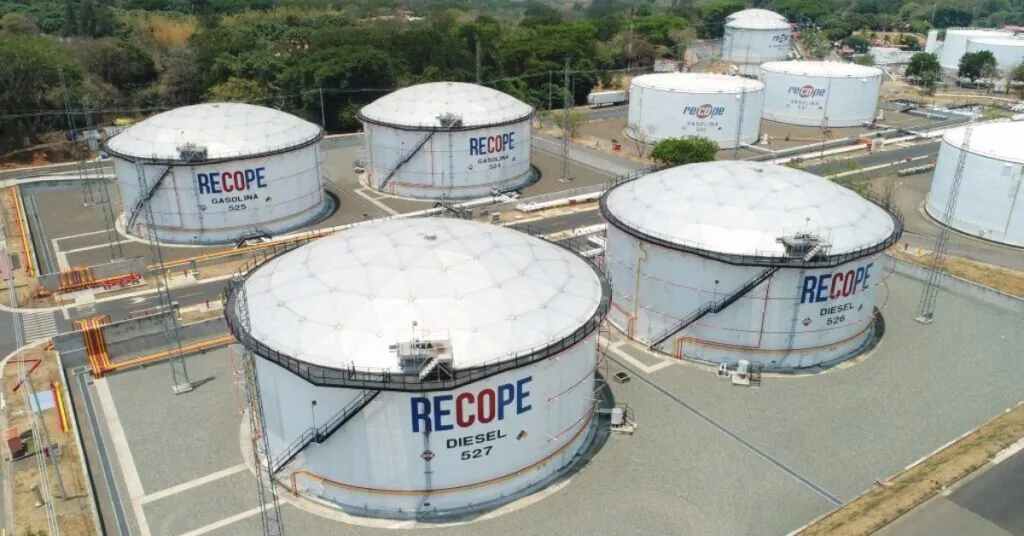 Recope ahorra $2,1 millones en compra de combustibles para 2026