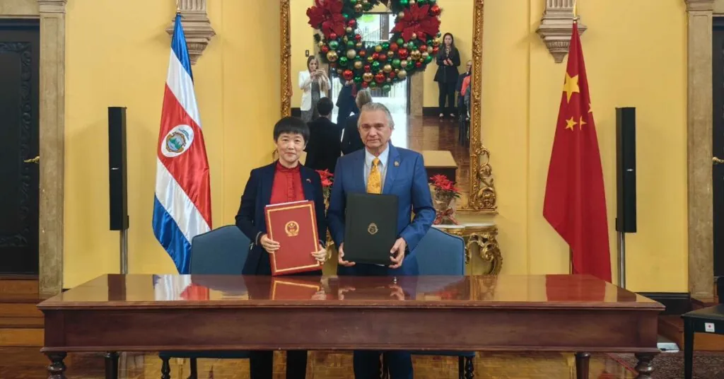 Costa Rica y China firman acuerdos para impulsar proyectos educativos y culturales