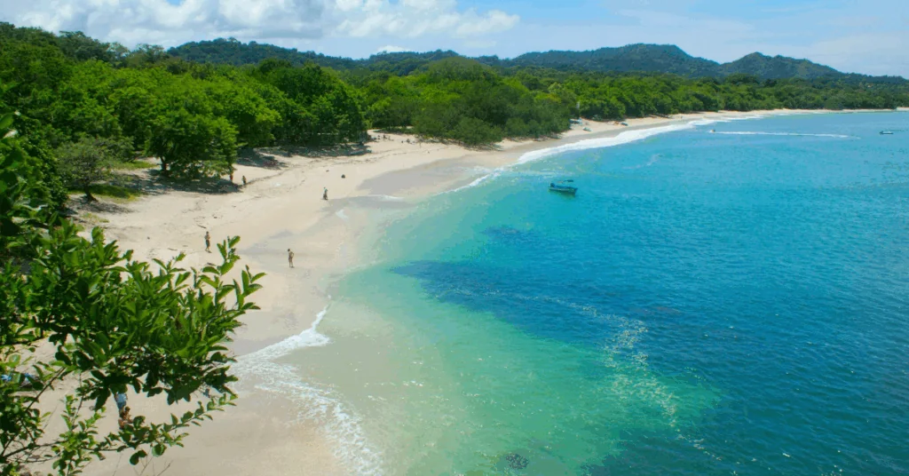 Forbes destaca a Costa Rica como uno de los 6 mejores lugares para viajar en 2026