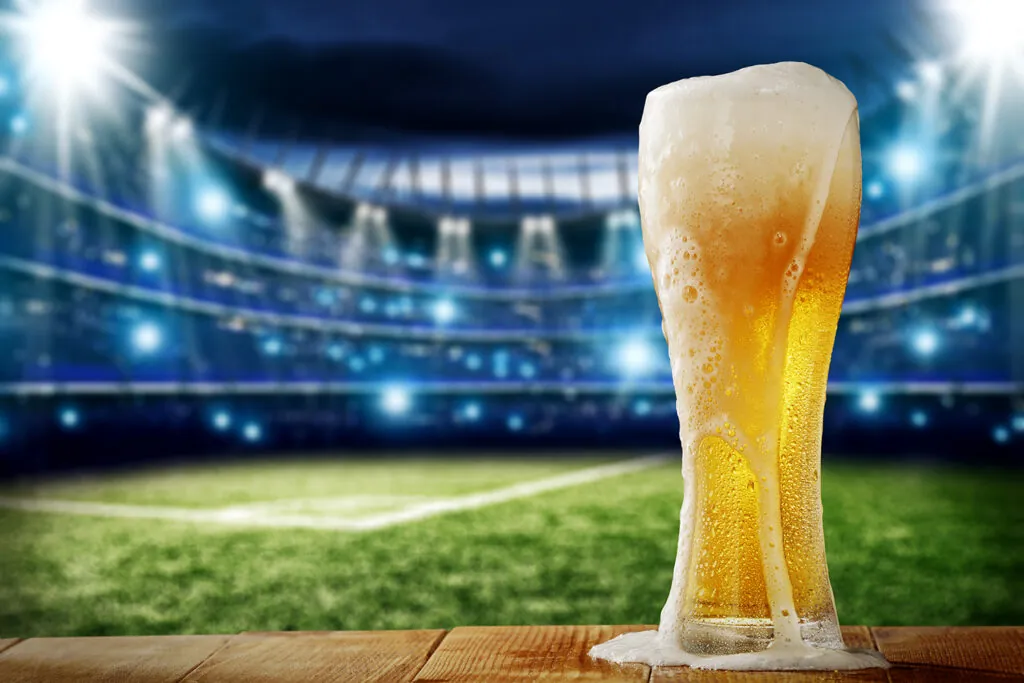 ¿Patrocinio de bebidas alcohólicas como opción para financiar a la Sele 2030?