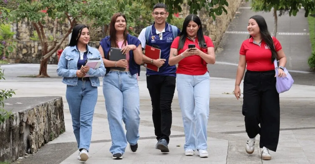 UNA aumentará presupuesto de becas socioeconómicas y beneficiará a más de 290 estudiantes 