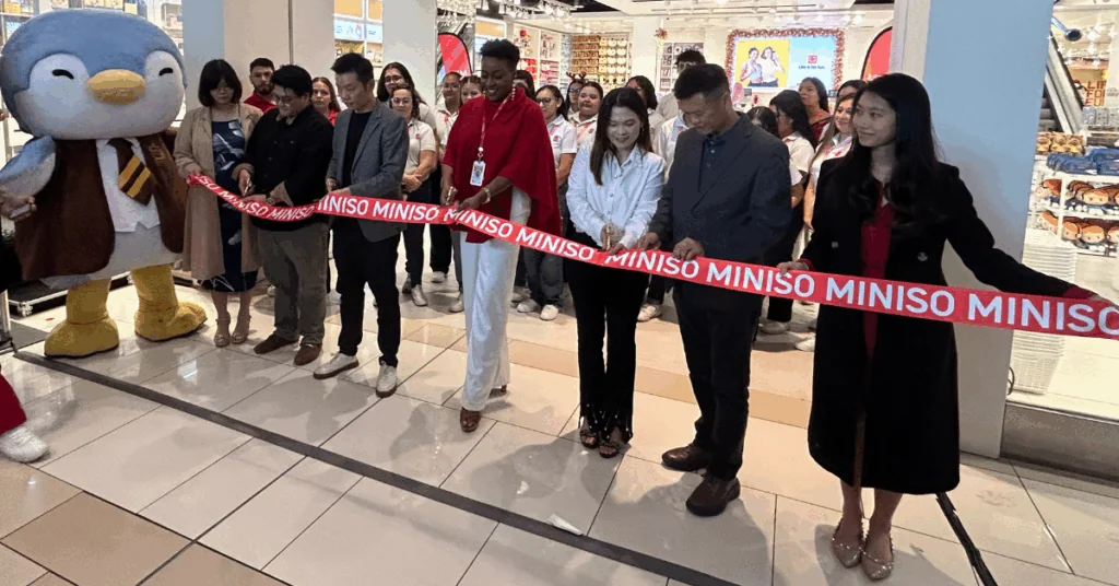 Miniso inauguró en Multiplaza del Este su tienda más grande de Centroamérica