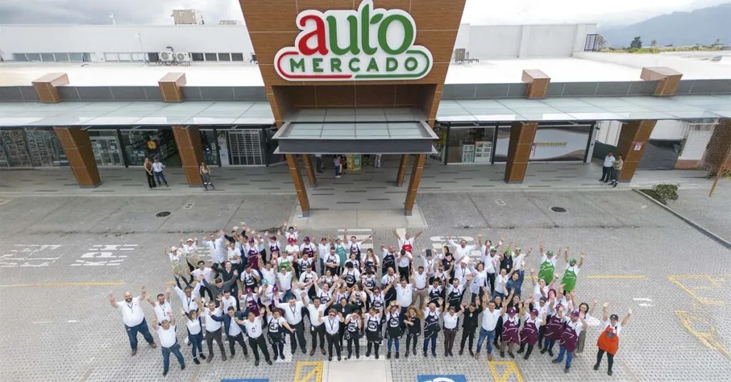 Auto Mercado celebra 65 años de crear experiencias que elevan la ...