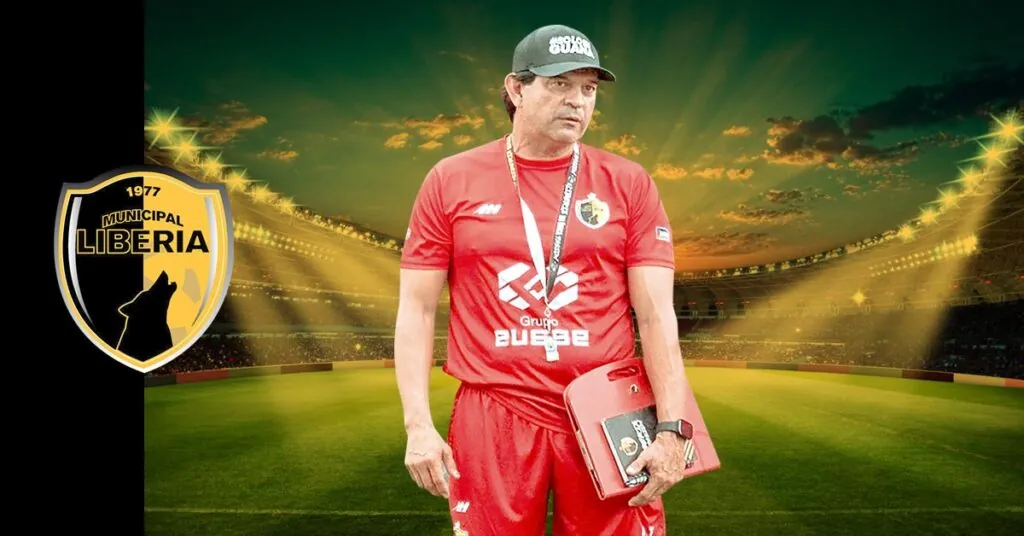 Las dos caras de Cardozo como futbolista y técnico