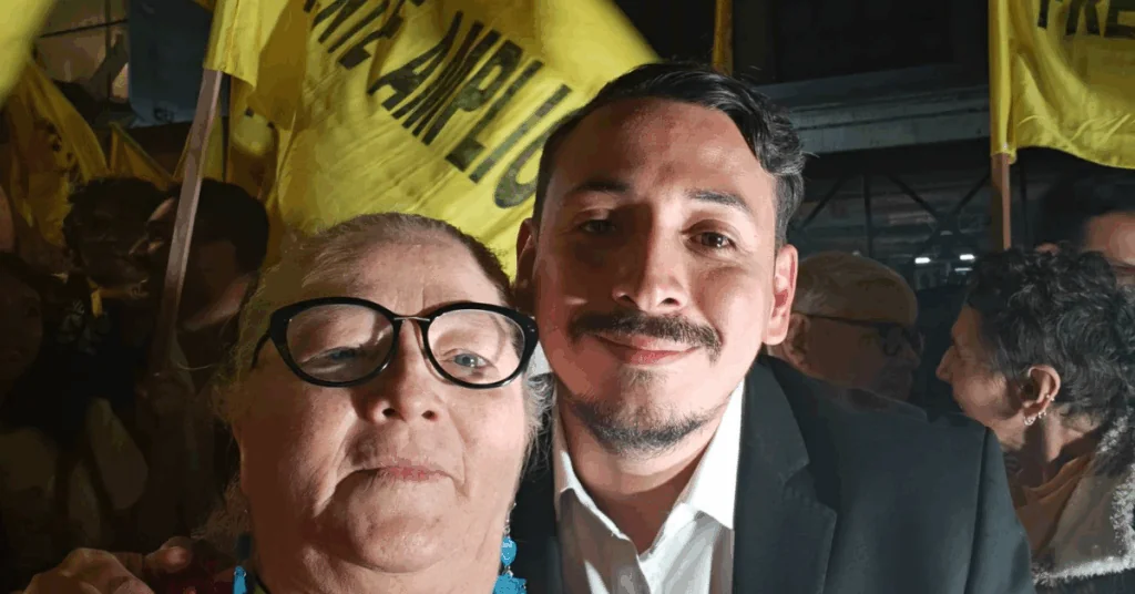 Ariel Robles sale en defensa de activista que supuestamente intentó contratar sicario para matar a Rodrigo Chaves