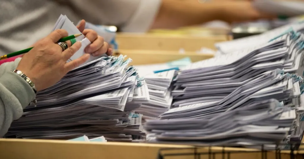 Costa Rica se une a países latinoamericanos que rechazan recuento electoral en Honduras