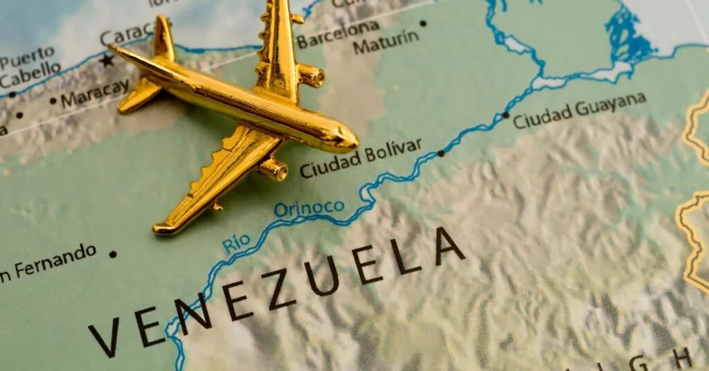 Cancillería alerta por situación en Venezuela y difunde líneas de emergencia para ticos