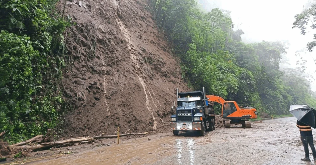 Ruta 32 continuará cerrada: autoridades recomiendan rutas alternas según tipo de vehículo