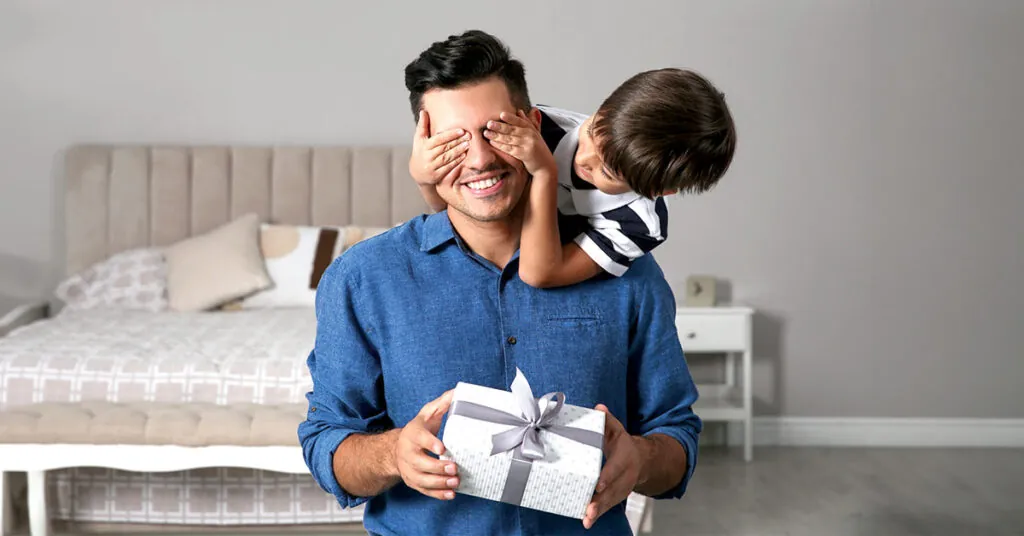 7 consejos para comprar regalos del Día del Padre sin gastar de más