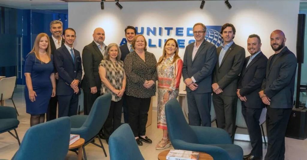 United Airlines inaugura nueva oficina en San José